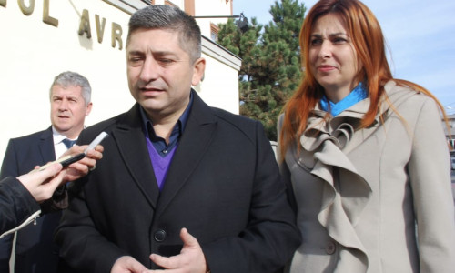 camelia tise a murit