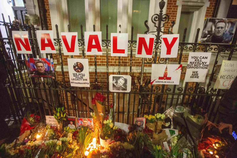 February 16, 2024, London, England, United Kingdom: Hundreds of activists hold a vigil for Alexei Navalny and protested Russian government outside Russian embassy in London after Russian opposition figure died in prison.,Image: 848197512, License: Rights-managed, Restrictions: , Model Release: no