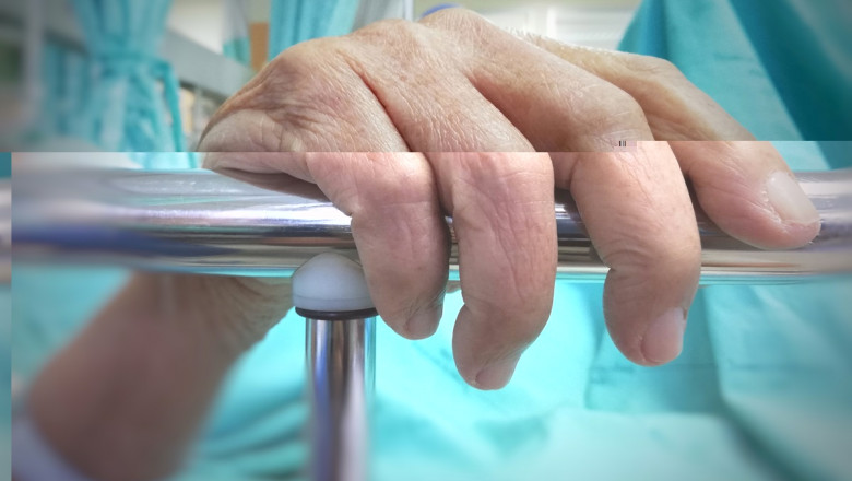The,Old,Patient,Man,Hand,Is,Holding,Guard,Rails,Of