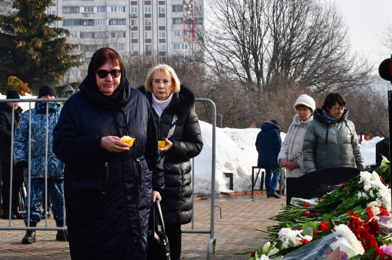 mama lui aleksei navalnii (2)