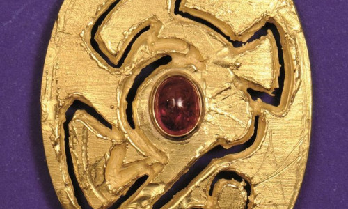 Statuete din aur şi bijuterii în valoare de un milion de euro, furate dintr-un muzeu din nordul Italiei/ Foto: Facebook / Il Vittoriale degli Italiani