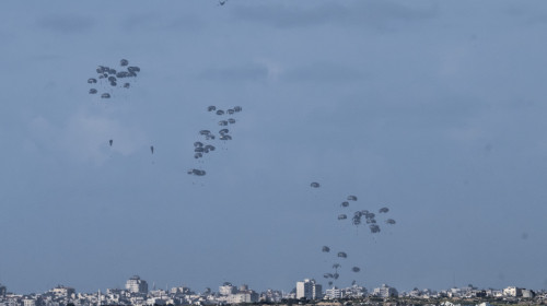 O paraşutare de ajutoare s-a soldat cu cinci morţi şi 10 răniţi în Gaza/ Profimedia