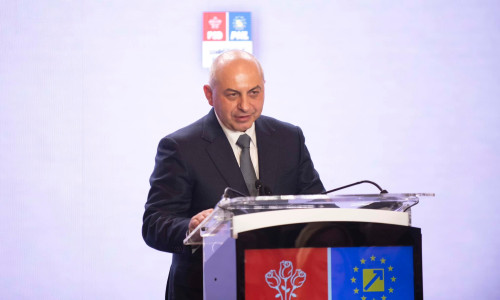 cătălin cîrstoiu