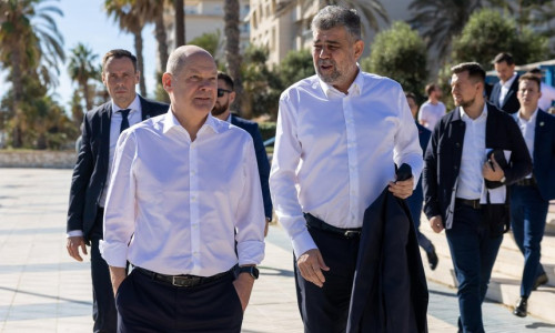 Cancelarul german Olaf Scholz vine sâmbătă în România şi va fi primit de premierul Marcel Ciolacu/ Foto: X