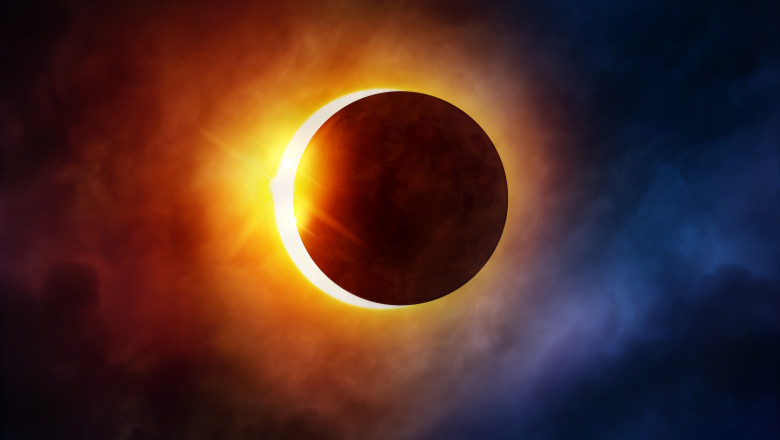 Eclipsă Soare/ Shutterstock