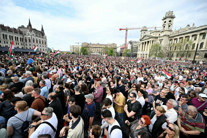 Protesters take part in a rally organised by Hungarian opposition figure Peter Magyar, Hungarian lawyer, former government insider and ex-husband of former Justice Minister Varga, in downtown Budapest on April 06, 2024, to denounce the Hungarian government and corruption.,Image: 862871886, License: Rights-managed, Restrictions: , Model Release: no