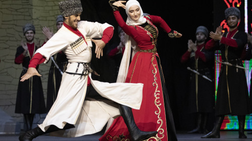 Cecenia reglementează muzica de dans/ Profimedia