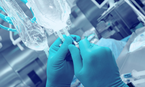 Doctor,Prepares,Operating,Room,To,The,Beginning,Of,Surgery