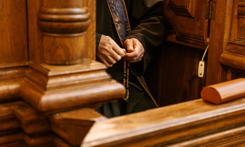 Spovedanie/ Foto: Shutterstock