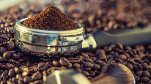 Coffee,Beans,And,Portafilter.