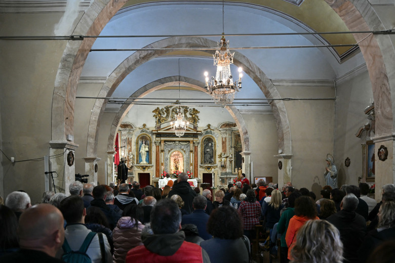 Procesiune cu şerpi de 1 mai în Italia/ Profimedia