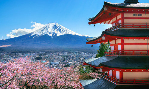 Cherry,Blossoms,In,Spring,,Chureito,Pagoda,And,Fuji,Mountain,In