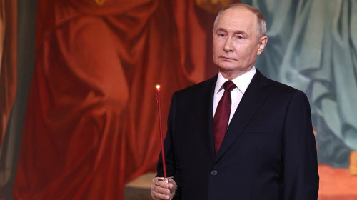 Vladimir Putin, la slujba de Paște (3)