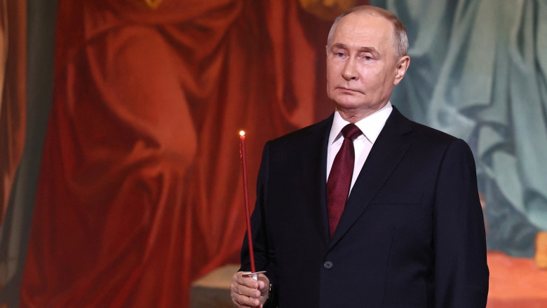 Vladimir Putin, la slujba de Paște (3)
