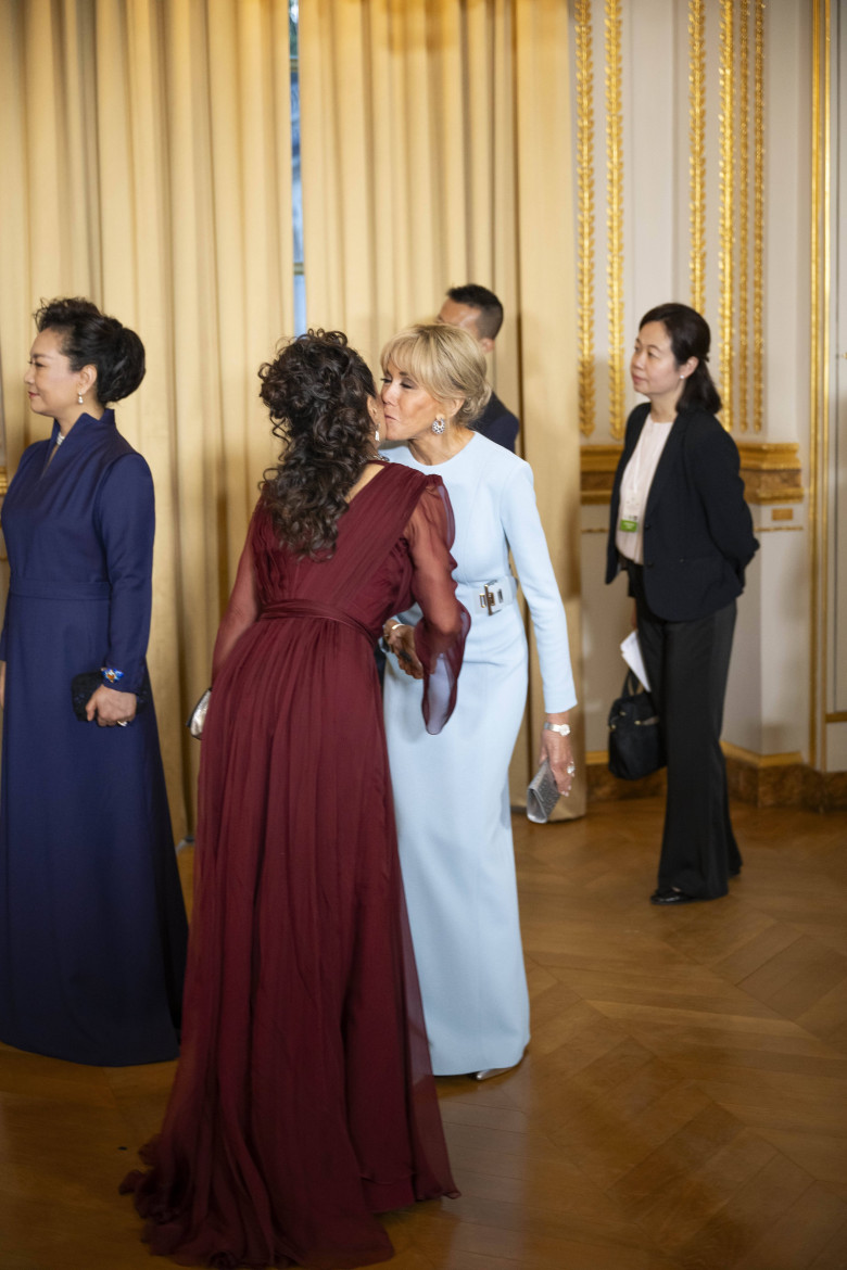 France's President Emmanuel Macron, Chinese President Xi Jinping during presentations ahead of an official state dinner