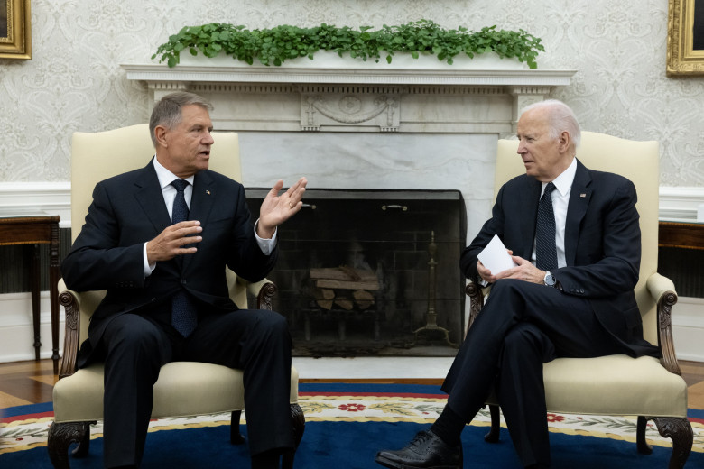 Klaus Iohannis și Joe Biden, întrevedere în Biroul Oval de la Casa Albă / Foto: Profimedia