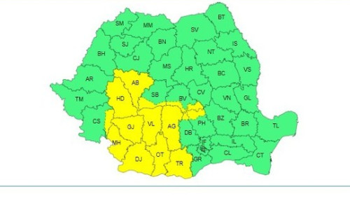 Cod galben de ploi în 14 județe