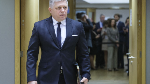 Slovakia's Pm Robert Fico Injured In Shooting