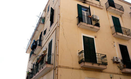 Italy: Campi Flegrei, the day after the tremors - News