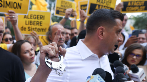 George SImion soseste la sediul Parchetului General din Bucuresti, 7 iunie 2024. Inquam Photos / George Calin