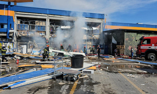 explozie dedeman botosani (1)