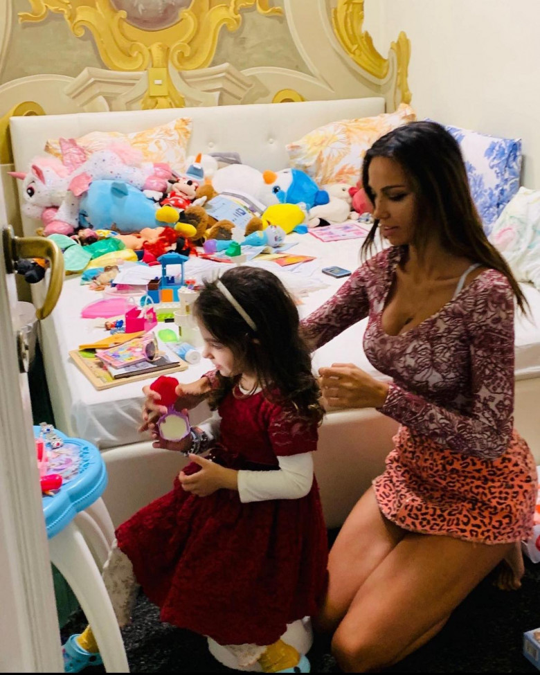 Mădălina Ghenea și fiica ei, Charlotte/ Foto: Instagram