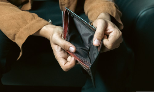 Poor,Man,Bankrupt,With,No,Credit,In,Debt,Hand,Hold