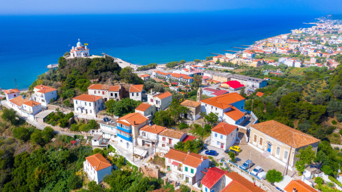 Samos,Island,,Scenic,View,Of,Karlovasi,Coastal,Town.,Eastern,Aegean