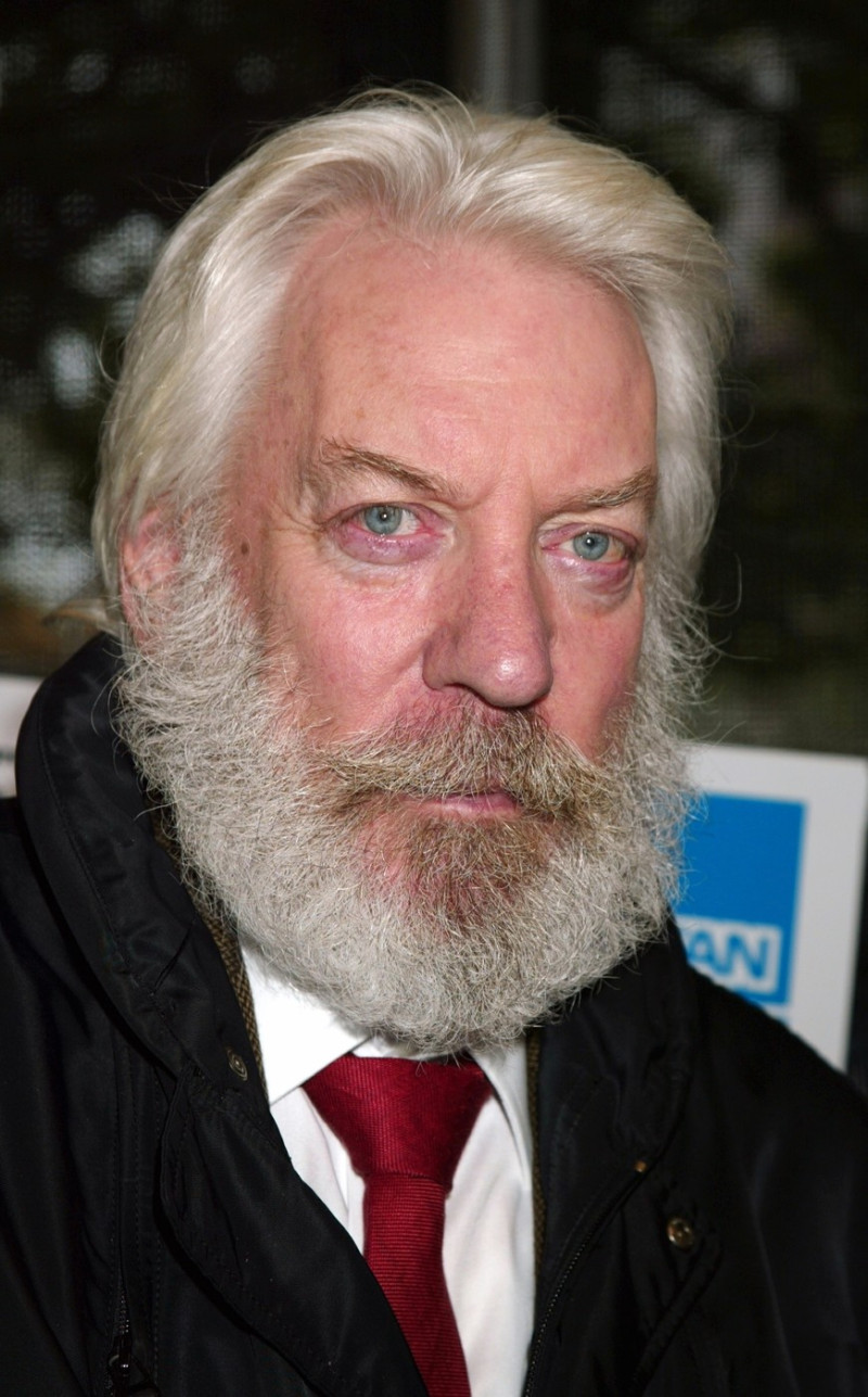 New York, NY - Beloved actor Donald Sutherland, known for his iconic roles in 'MASH,' 'Klute,' and 'Hunger Games,' has passed away at the age of 88. BACKGRID USA 20 JUNE 2024,Image: 883351107, License: Rights-managed, Restrictions: , Model Release: no, Pictured: Donald Sutherland