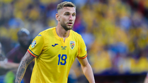 Denis Dragus (Romania) schaut zu, UEFA EURO, EM, Europameisterschaft,Fussball 2024 - Group E, Belgium vs Romania, Stadio