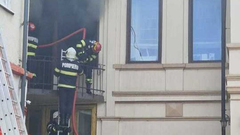 Incendiu la o clădire din Craiova/ Foto: ISU Dolj