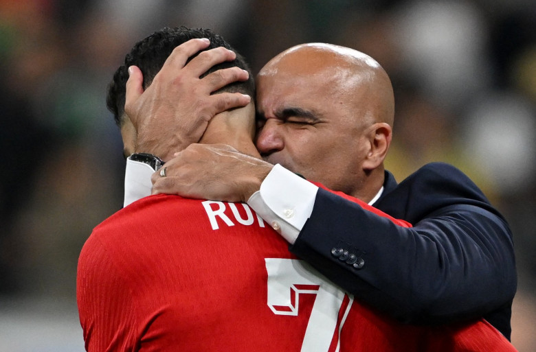 Cristiano Ronaldo a izbucnit în lacrimi după ce a ratat un penalti în minutul 105 al meciului Portugaliei cu Slovenia profimedia-0886423525