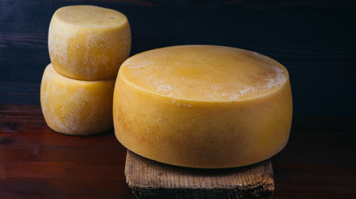 Ripening,Handmade,Rural,Cheese,On,A,Wooden,Table
