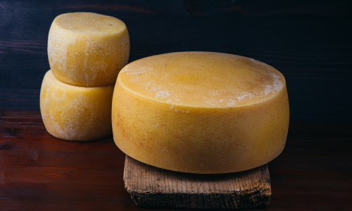 Ripening,Handmade,Rural,Cheese,On,A,Wooden,Table