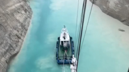 Imagini spectaculoase cu nava-şcoală Mircea care traversează canalul Corint pe furtună/ Foto: Captură video Facebook