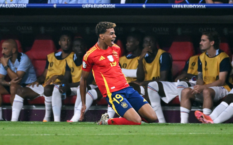 Fussball, Europameisterschaft, EURO 2024, Halbfinale, Allianz Arena München: Spanien - Frankreich 2:1; Jubel Lamine Yama