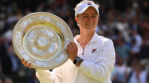 2024 Wimbledon Barbora Krejcikova (CZE) winning her first Wimbledon Single Titel *** 2024 Wimbledon Barbora Krejcikova C