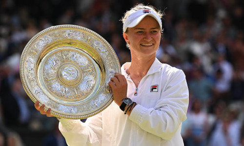 2024 Wimbledon Barbora Krejcikova (CZE) winning her first Wimbledon Single Titel *** 2024 Wimbledon Barbora Krejcikova C