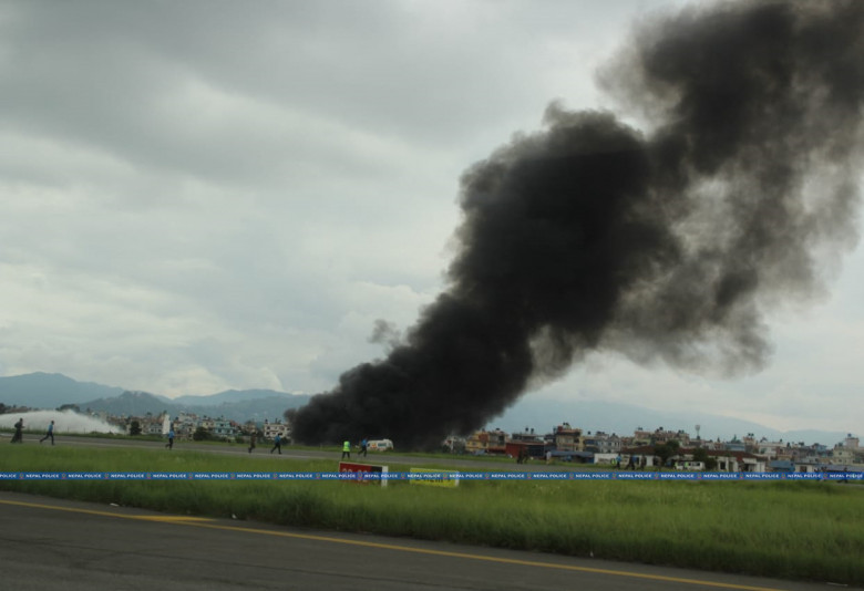 Aircraft carrying 19 people crashes in Nepal