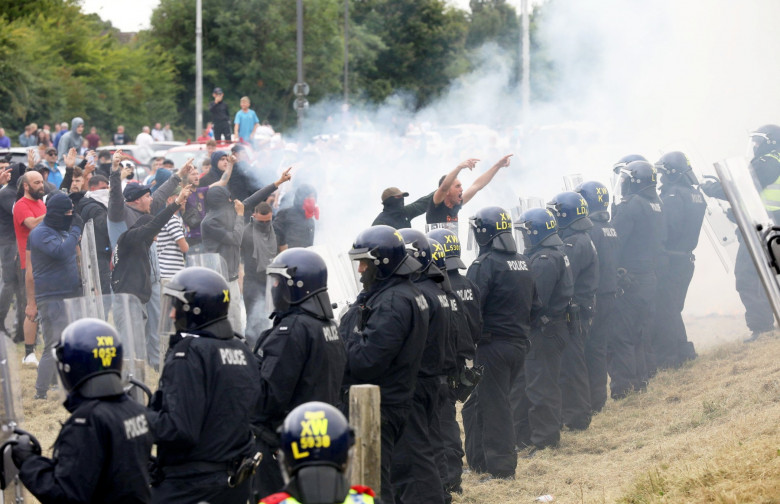 violențe, proteste marea britanie