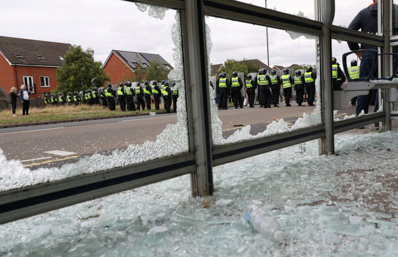 violențe, proteste marea britanie