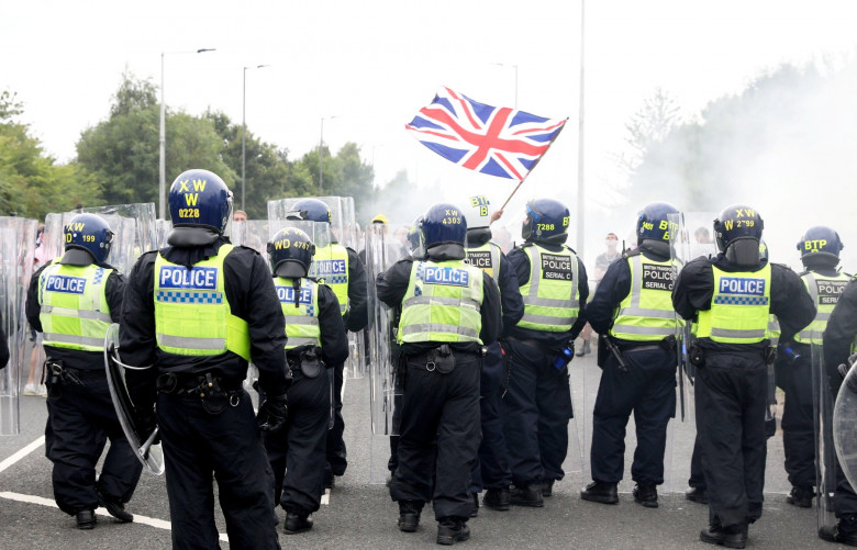 violențe, proteste marea britanie