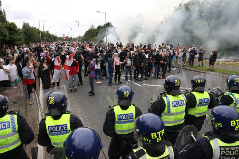 violențe, proteste marea britanie