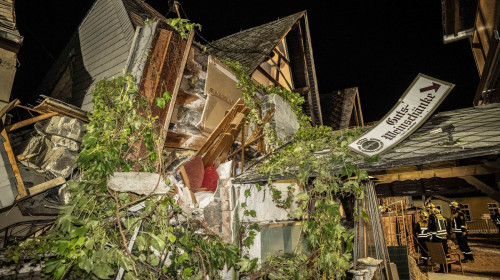 Hotel collapses in Kröv