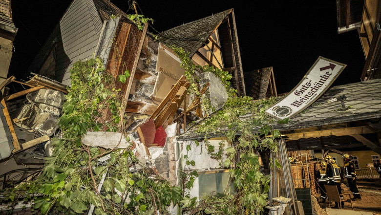 Hotel collapses in Kröv