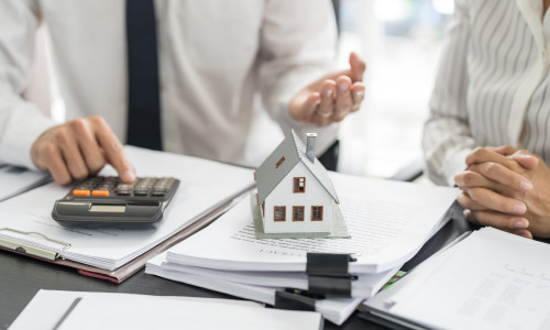 Business,People,Signing,Contract,Making,Deal,With,Real,Estate,Agent