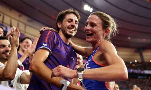 Momentul când atleta Alice Finot și-a cerut iubitul în căsătorie pe stadion/ Getty