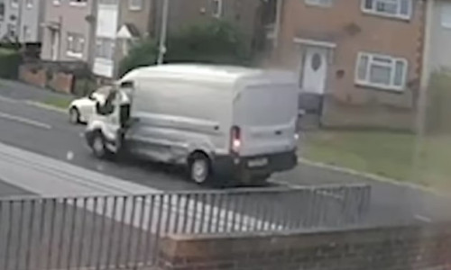 Un curier român la Amazon a fost ucis de hoți în timp ce livra colete în Anglia/ Foto: Facebook