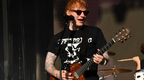 Ed Sheeran performs with Dexter Holland and The Offspring