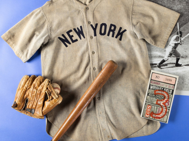 Record. Un tricou al legendei americane a baseball-ului Babe Ruth, vândut pentru 24 milioane dolari